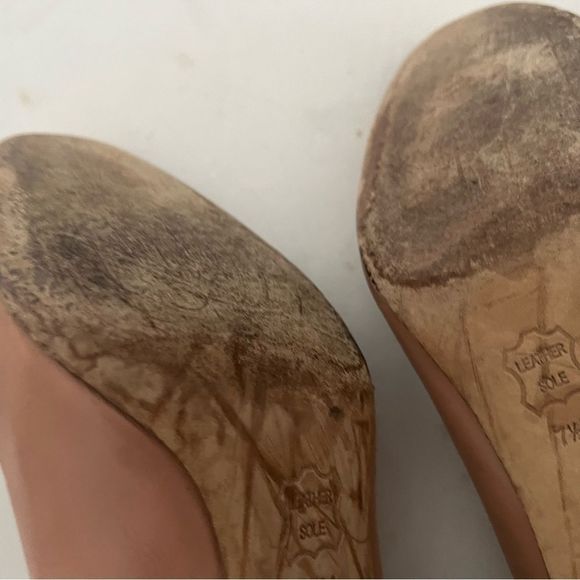 Tory Burch Blush Oak Raleigh Pump runway gold logo dress shoes rare heels - Picture 6 of 11